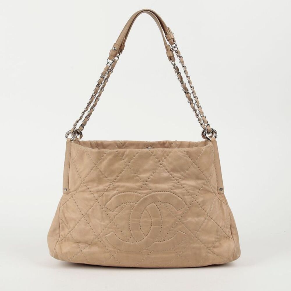 Cc Logo Chain Shoulder Bag